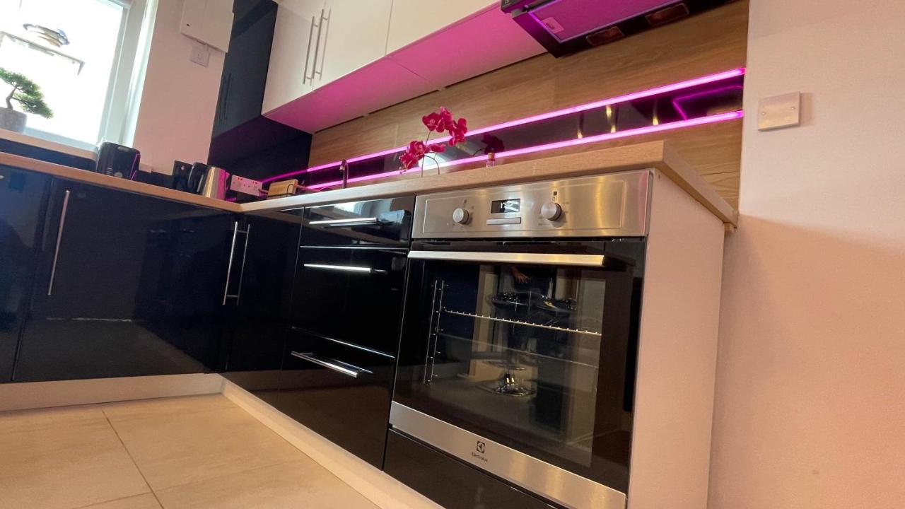 #3 Tgha Luxury One Bedroom Apartment In Athlone Dış mekan fotoğraf